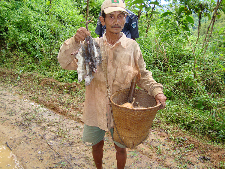 chittagong farmer750