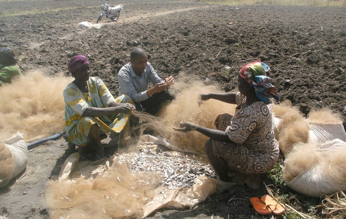 Dr Uche Okpara interviewing women fish farmers in the Lake Chad region | Photo: U Okpara 
