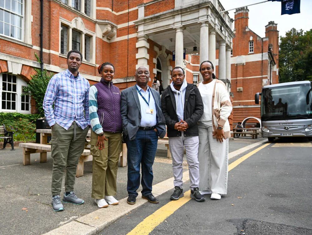 Course participants and Dr Onumah (C) at NRI