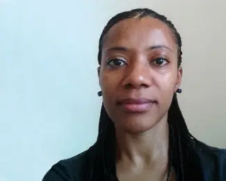 Dr Louise Abayomi