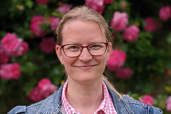 Dr Karna Hansson